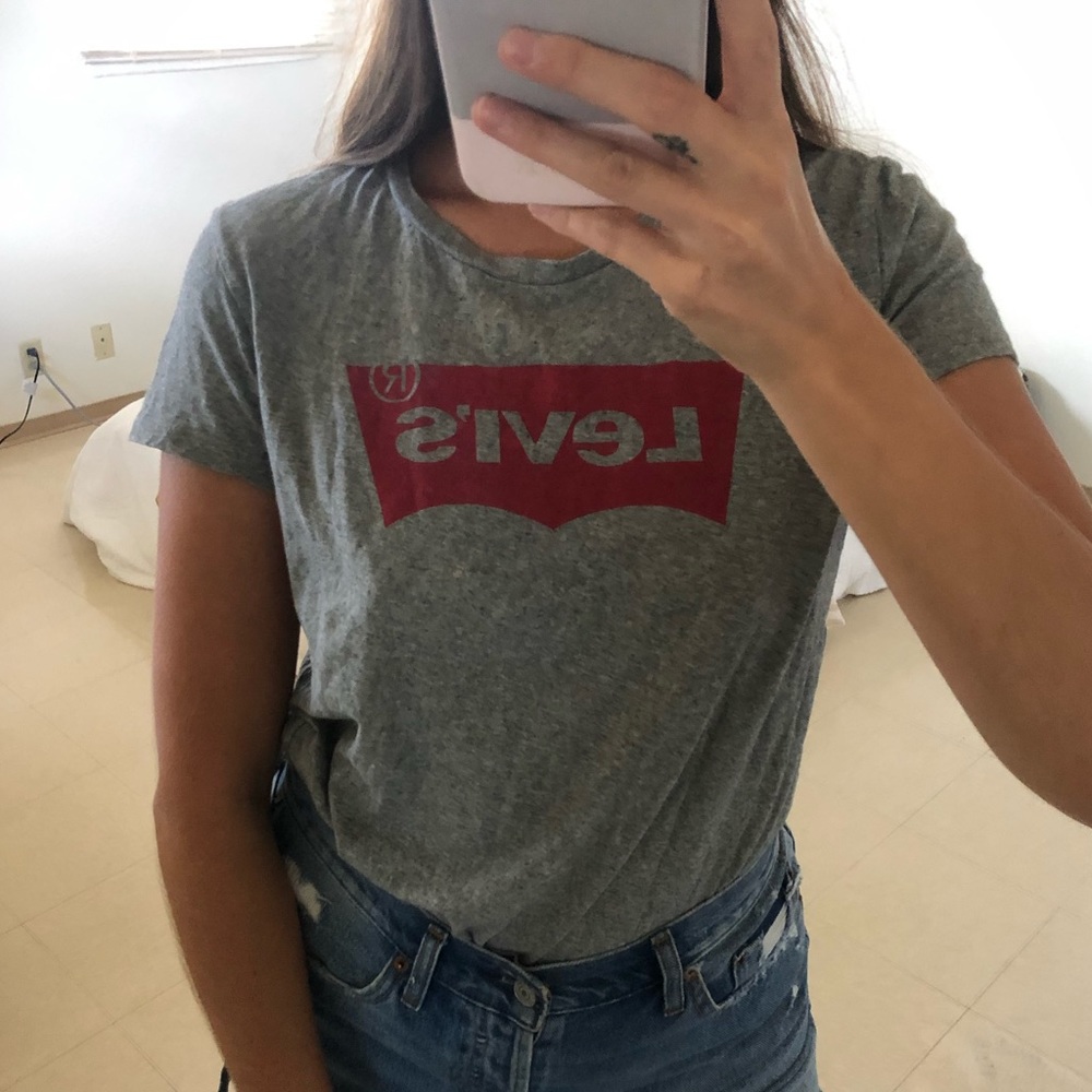 Levis Grey t shirt